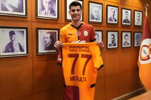 沙巴体育-阿斯：莫拉塔决定下赛季留在加拉塔萨雷 球迷请愿还想留奥斯梅恩