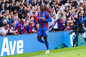 沙巴体育-埃泽今晚出战欧协联附加赛？记者：水晶宫已紧急磋商，但尚无定论