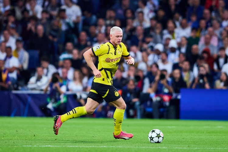 德天空：多特边卫莱尔森可能因伤缺席德甲首轮比赛